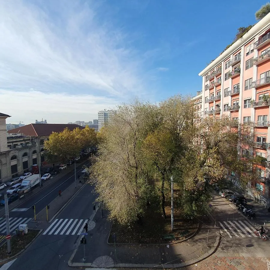 Appartement Bnbutler - Isonzo - Luminoso Appartamento In Porta Romana Milaan
