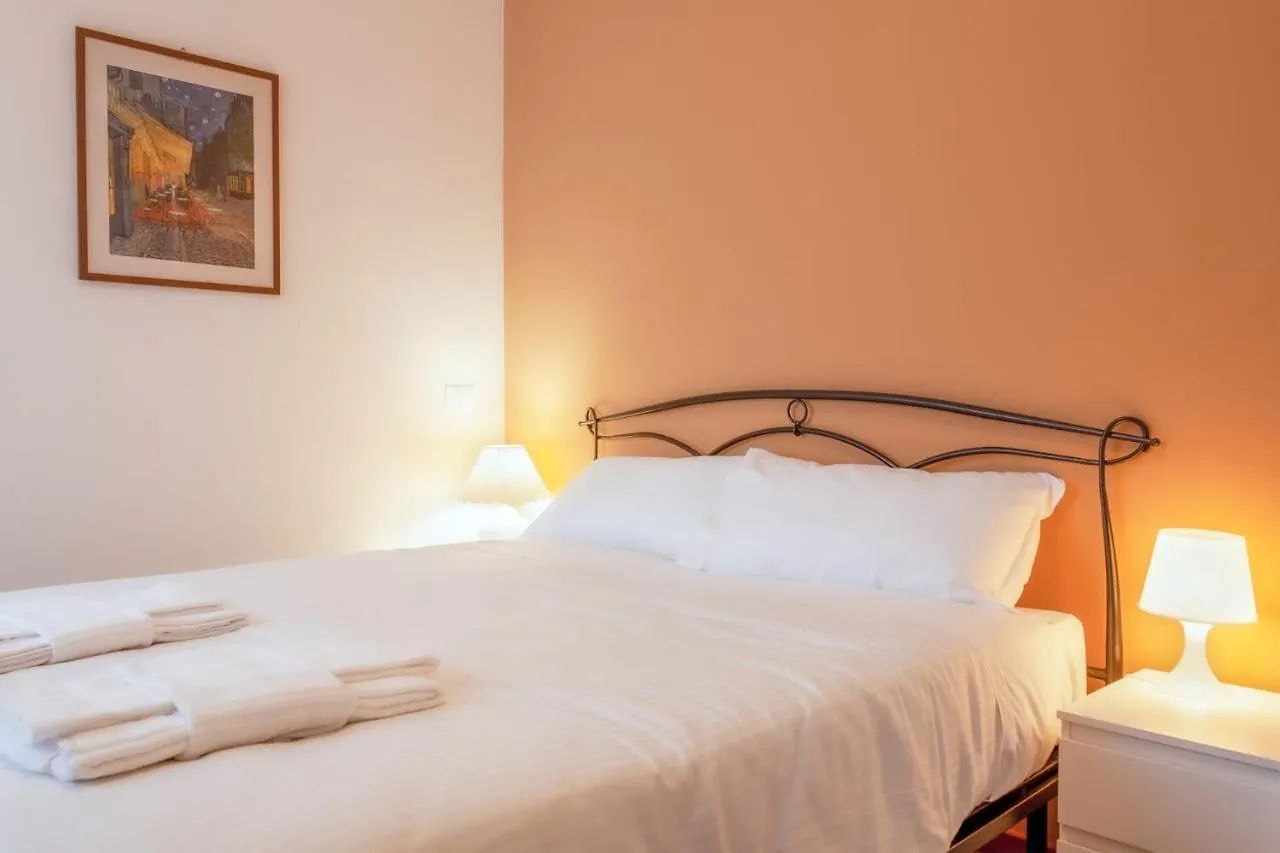Bnbutler - Isonzo - Luminoso Appartamento In Porta Romana Milaan